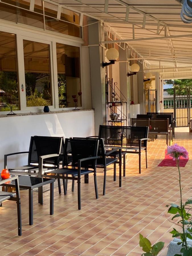 Hotel Rosapineta - Adults Only 利尼亚诺萨比亚多罗 外观 照片