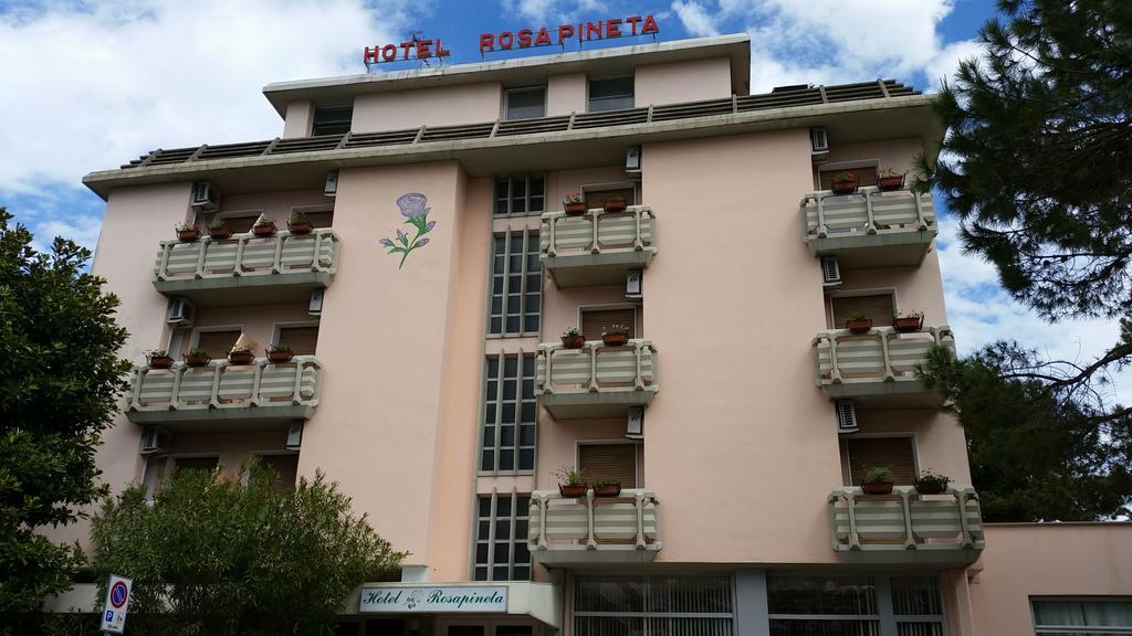 Hotel Rosapineta - Adults Only 利尼亚诺萨比亚多罗 外观 照片
